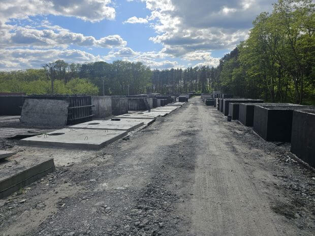 Zbiorniki betonowe różnych pojemności z atestem PZH  w Warszawie